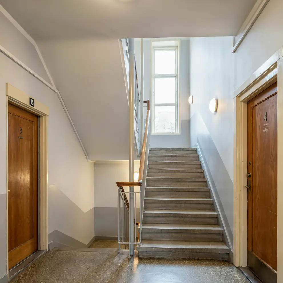 trapphusrenovering malning arsta stockholm